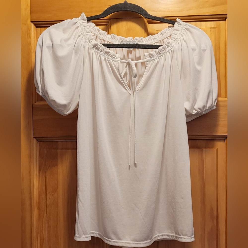 Green Envelope White Puff Sleeve Blouse